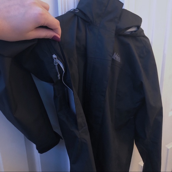 REI light jacket - Picture 4 of 6